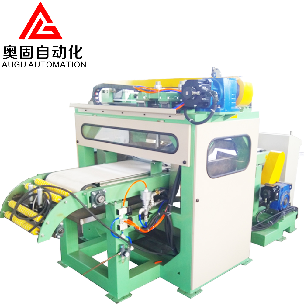 Stroj za rezanje tekalne plasti Augu: natančen, učinkovit in prilagodljiv vašim potrebam!