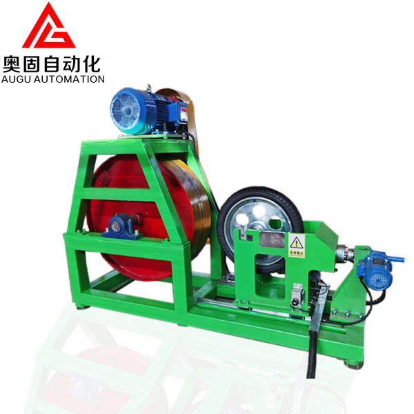 Naprava za testiranje kilometrine pnevmatik motornih koles